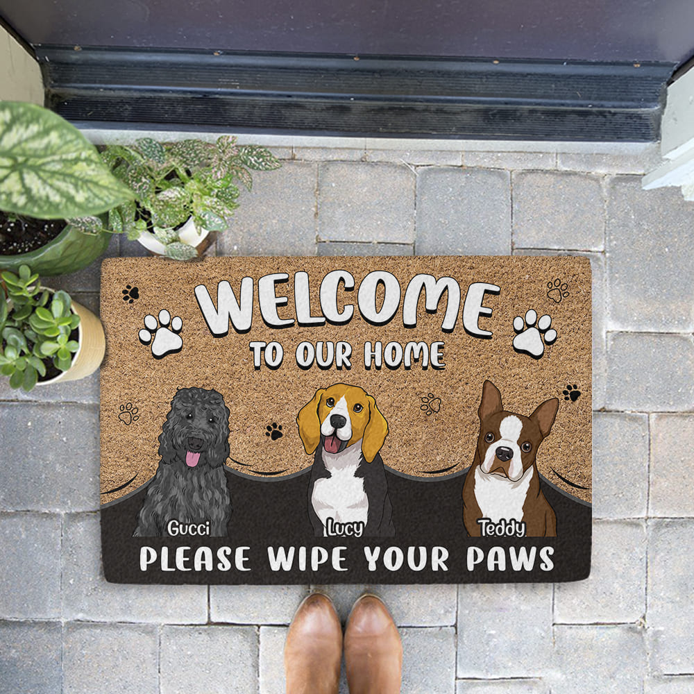 Customizable Personalized 'Please Wipe Your Paws' Doormat for Pet Lovers